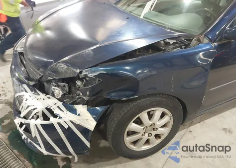 2002 Toyota Camry Xle V6 z USA, uszkodzony, nr VIN 4T1BF30K12U531578